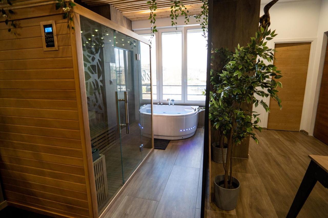 Capsule Wellness - Sauna - Balneo - Machine De Sport Privatif - Ps5 - 2 Chambres 瓦朗西纳 外观 照片